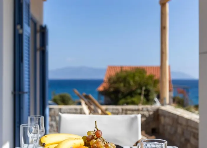 Alsea Seafront In Agia Pelagia Kythera Apartamento